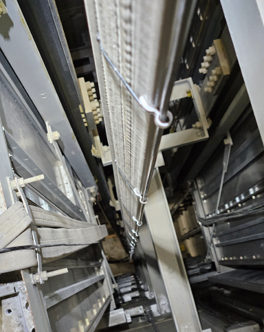 고정장치 사용 CCTV 작업